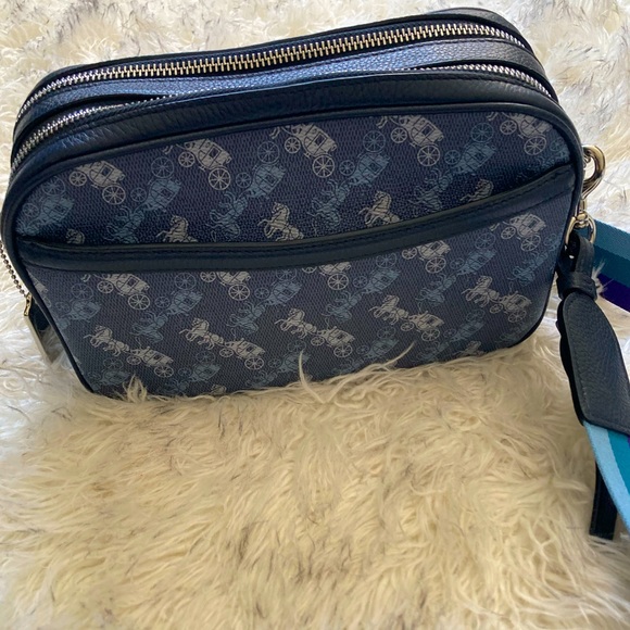 Coach Double Zip Camera Bag Crossbody | LIKE NEW - Picture 2 of 9